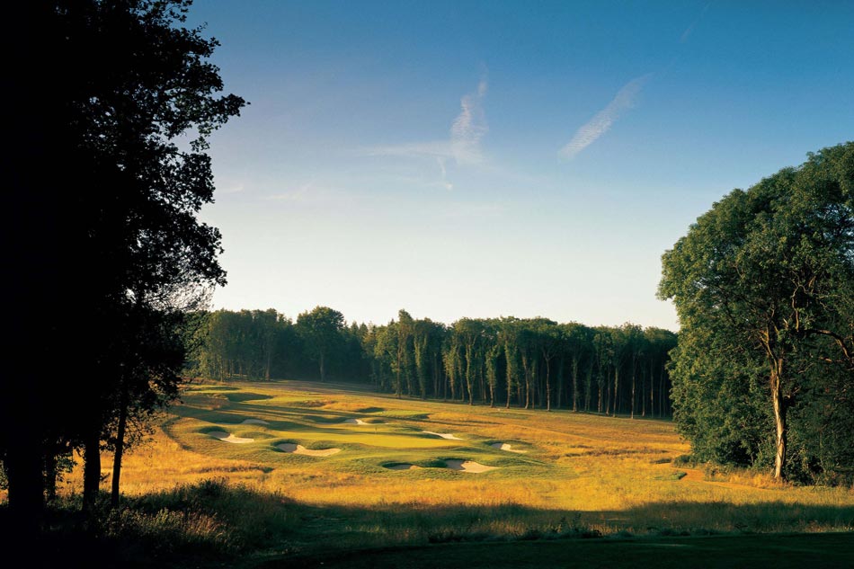 Dust-down your hickories, we’re going golfing!